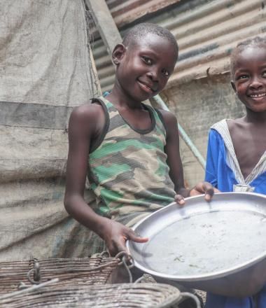Children in Africa with empty plate
