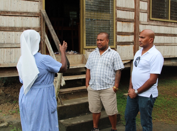 Sister Phyllis briefing Sudila and a staff of WVSI (centre) about the Christian Care Centre