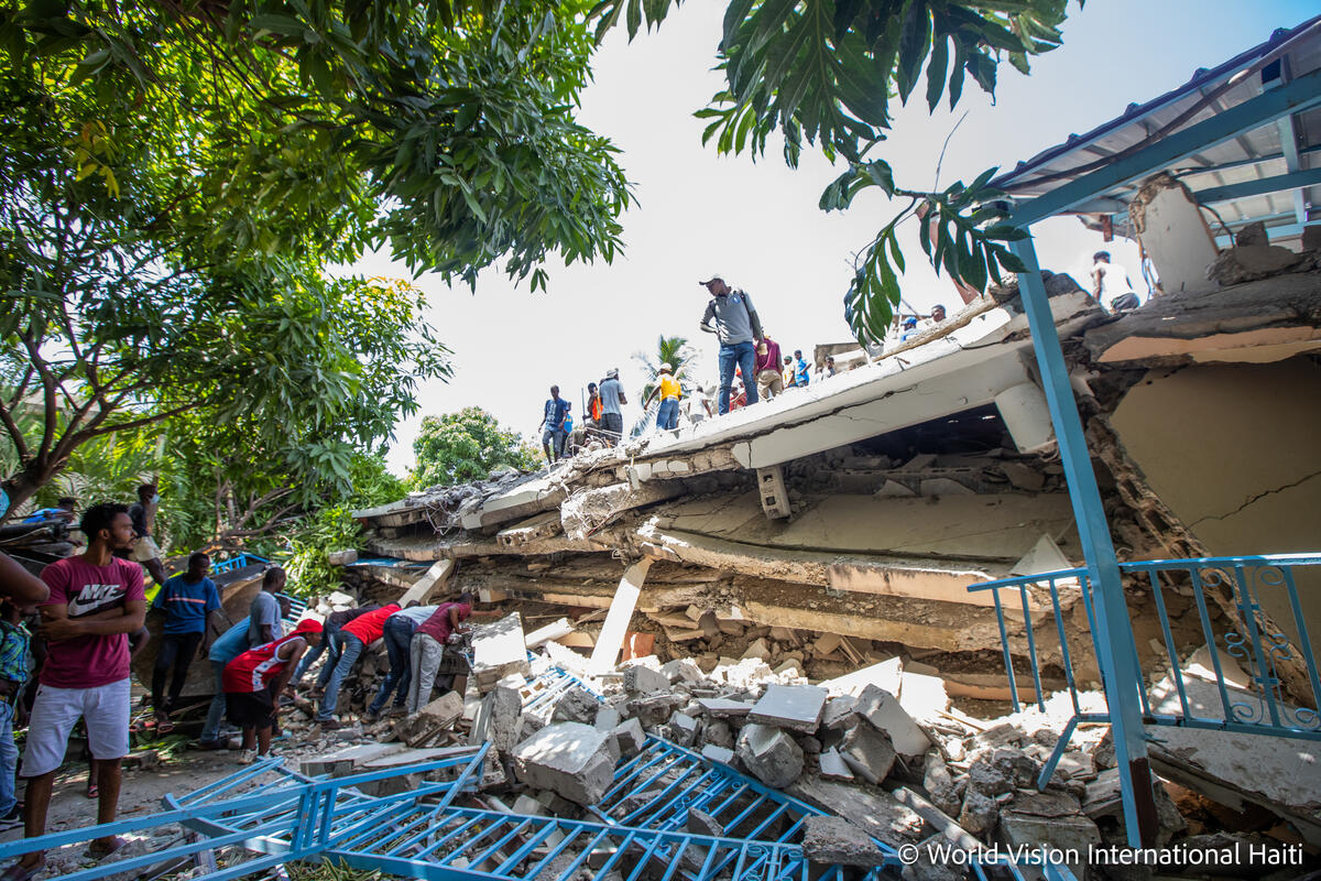Haiti earthquake picture with collapsed houses