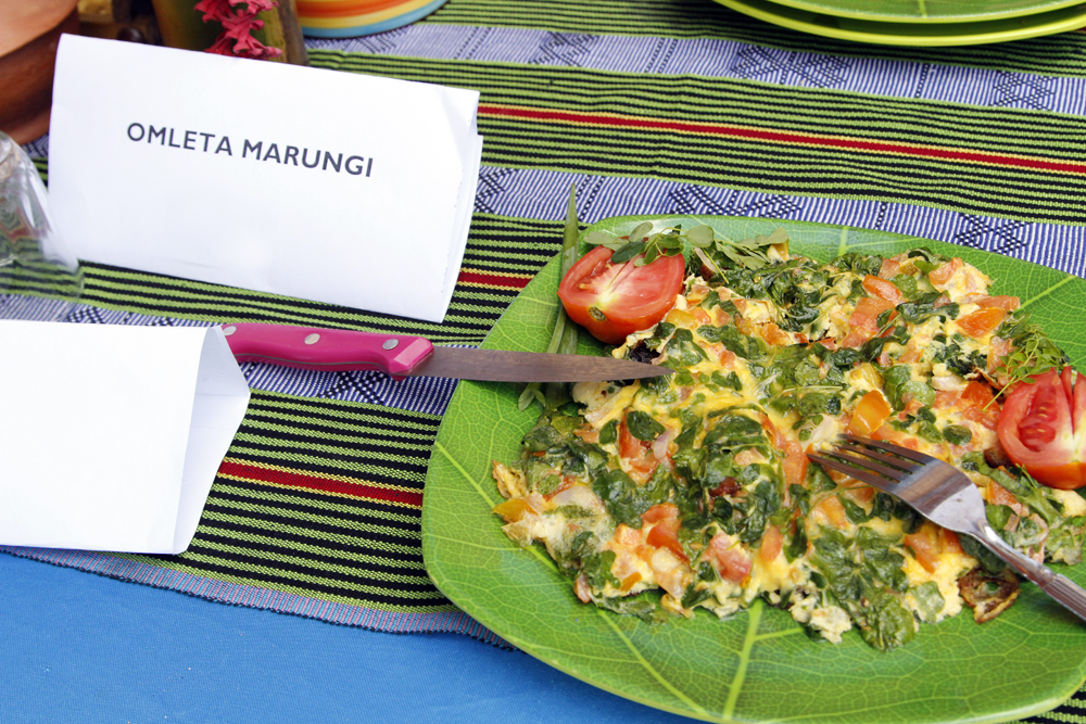 Delicious tomato and moringa omelette