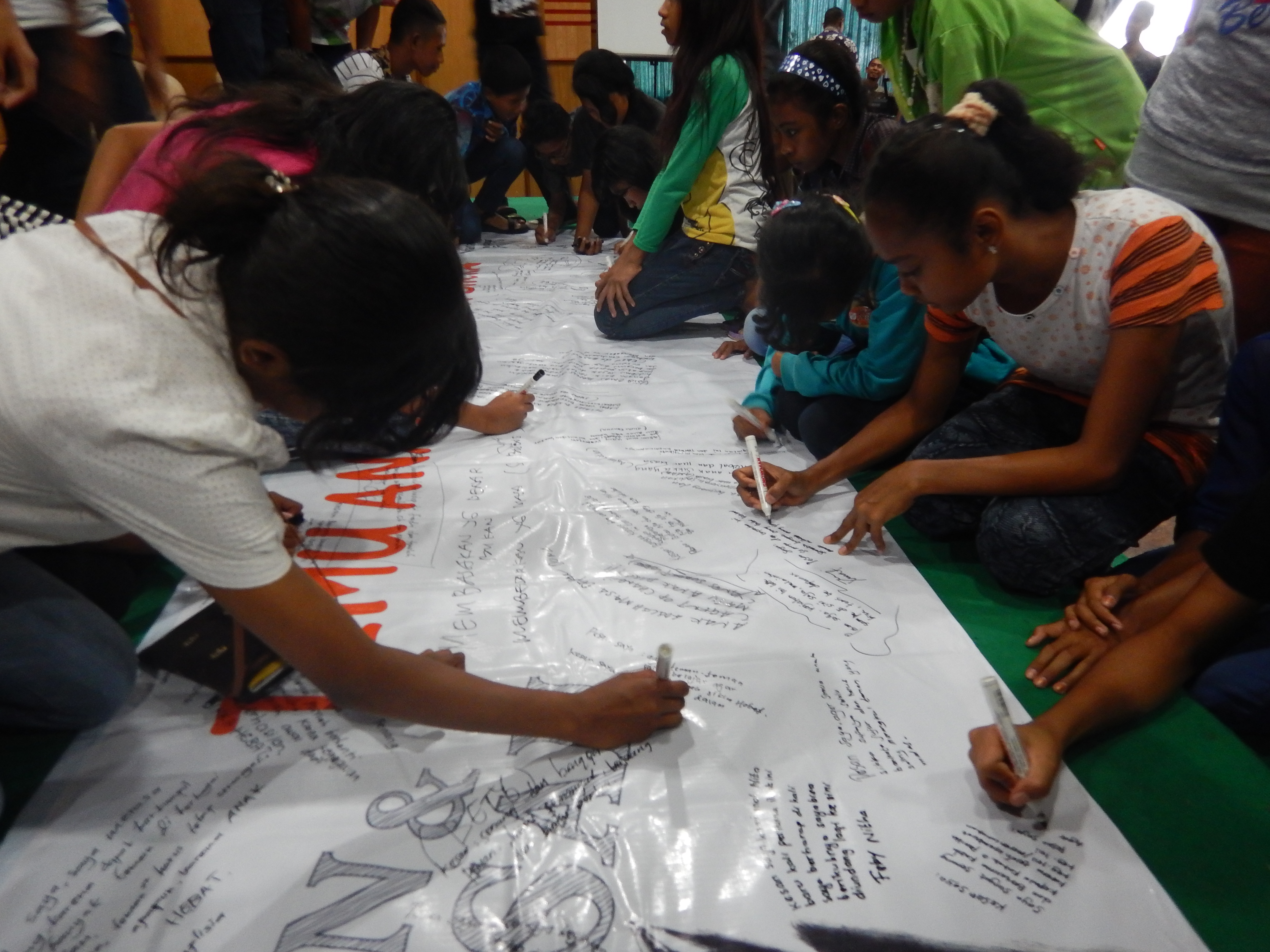 Children share their ideas