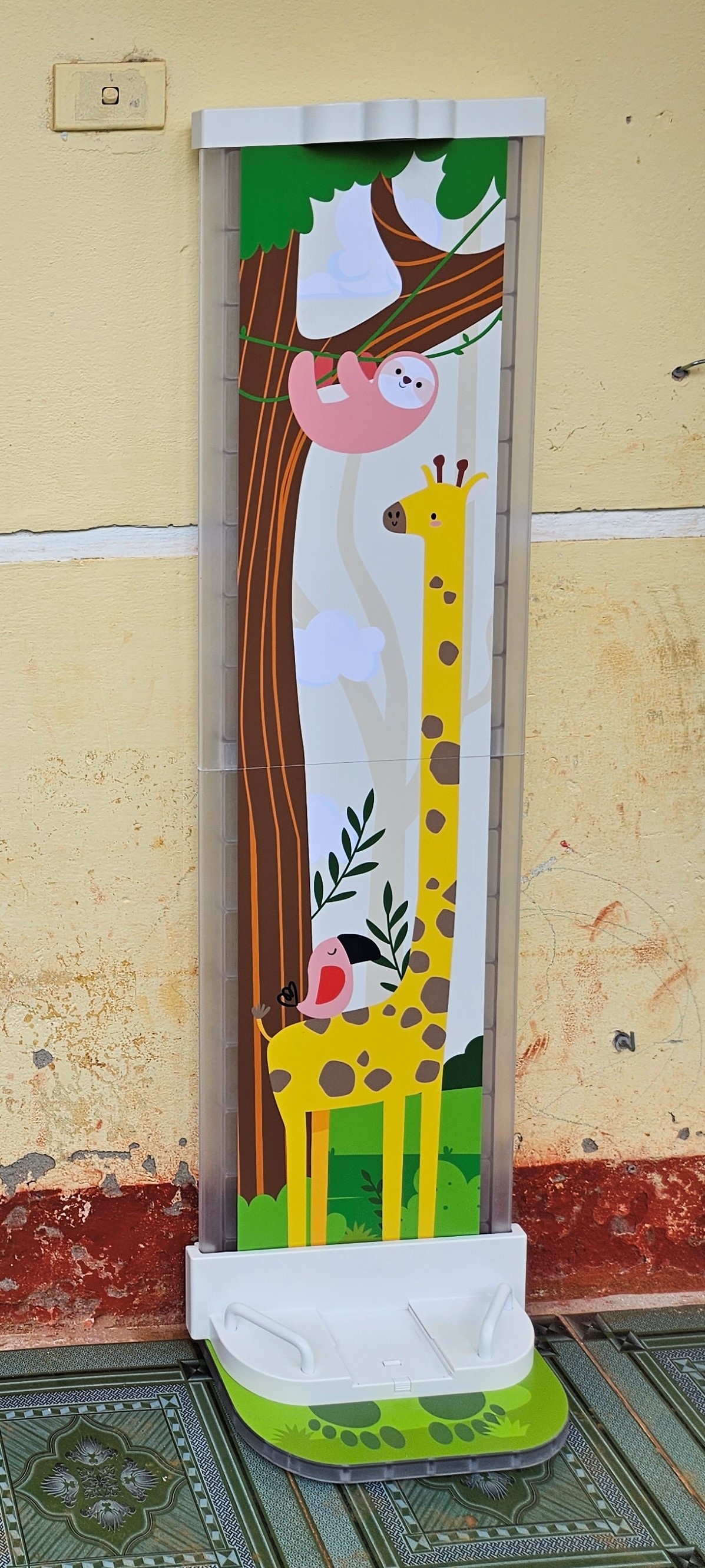 Laser height measurement device