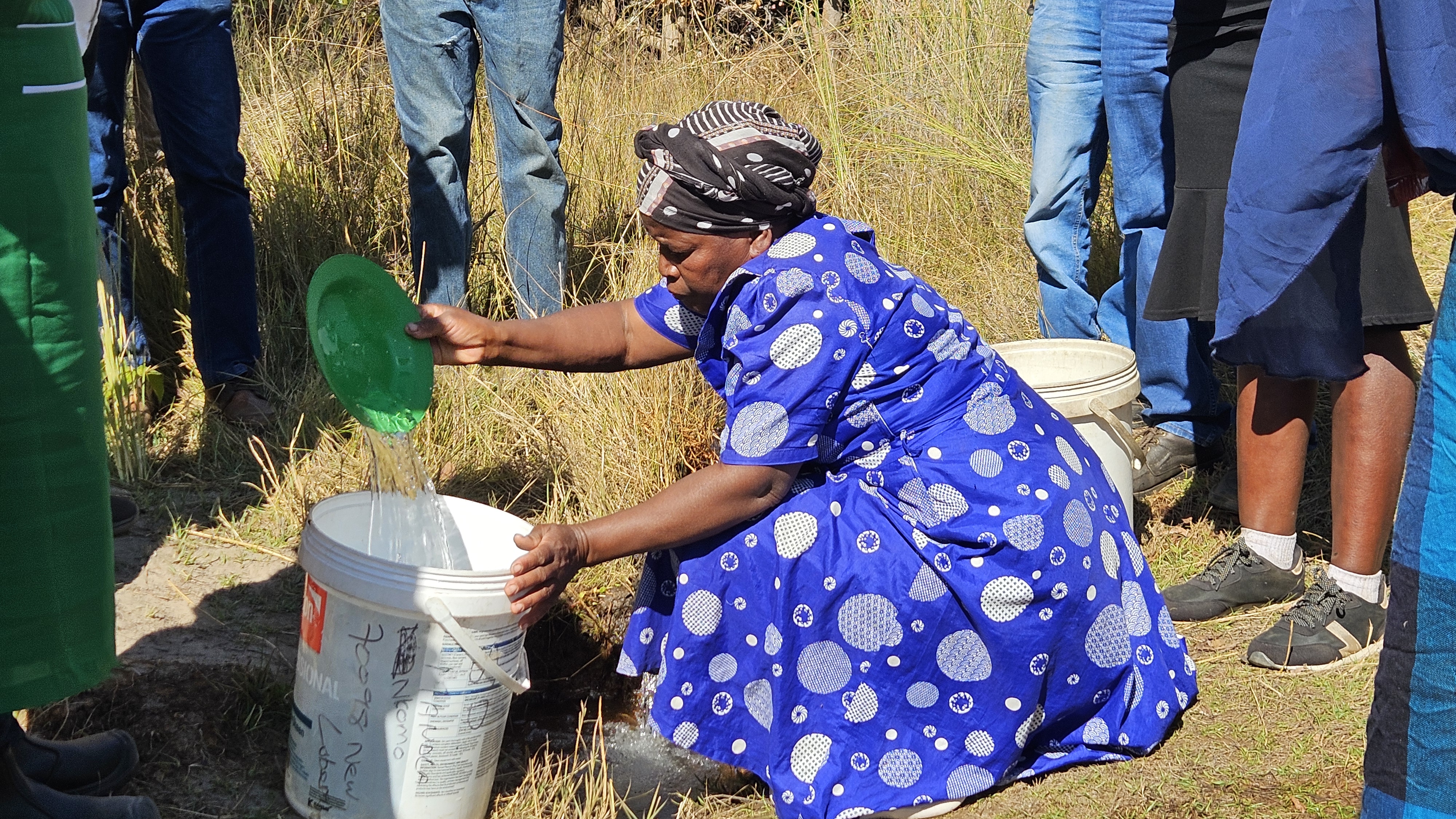 y used to fetch water from a spring and they used the water for all household activities including drinking