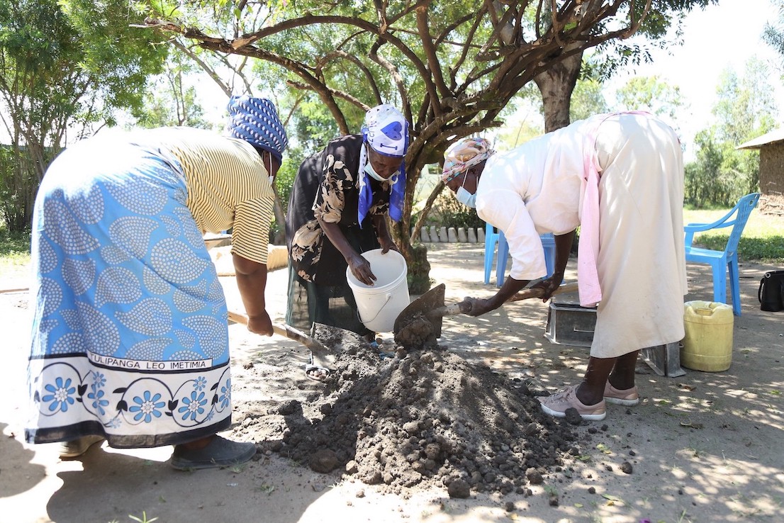 Through the SanPlat technology, communities can construct durable and stable pit latrine toilets in areas with weak soil structure. ©World Vision Photo/Irene Sinoya.