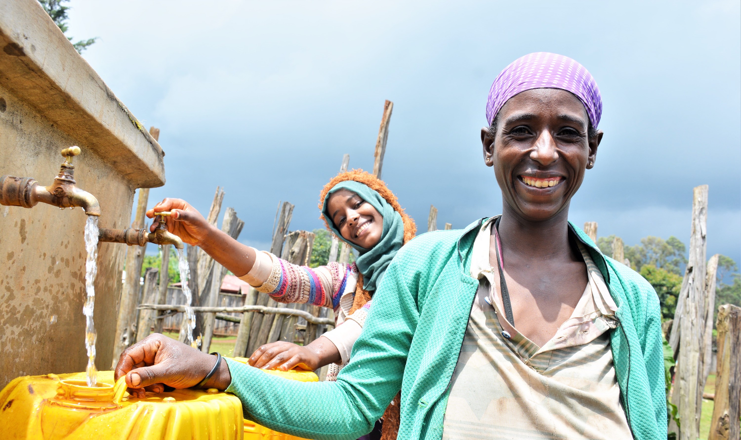 Shemsiya_fetching water