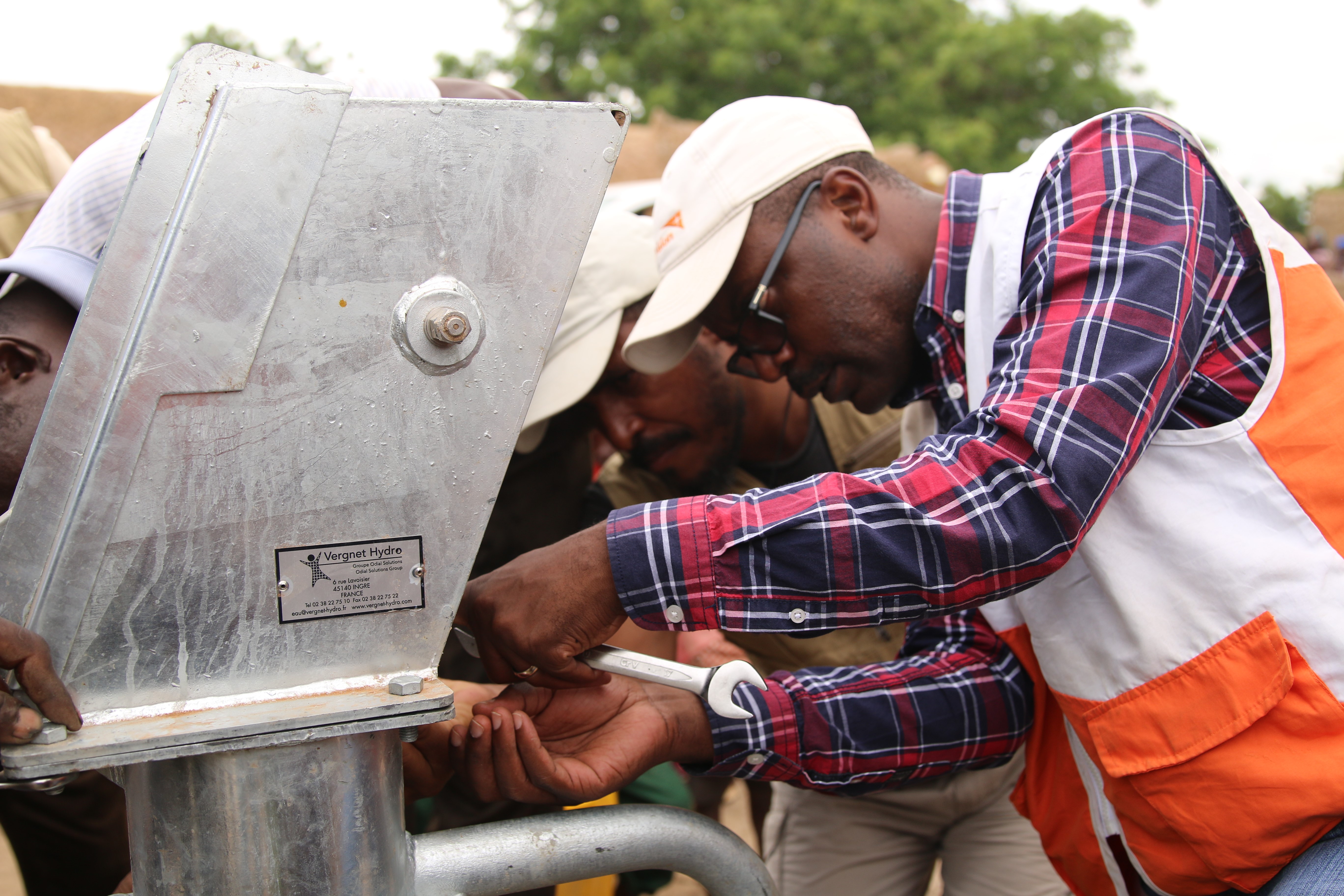 A screw to finalize the drilling