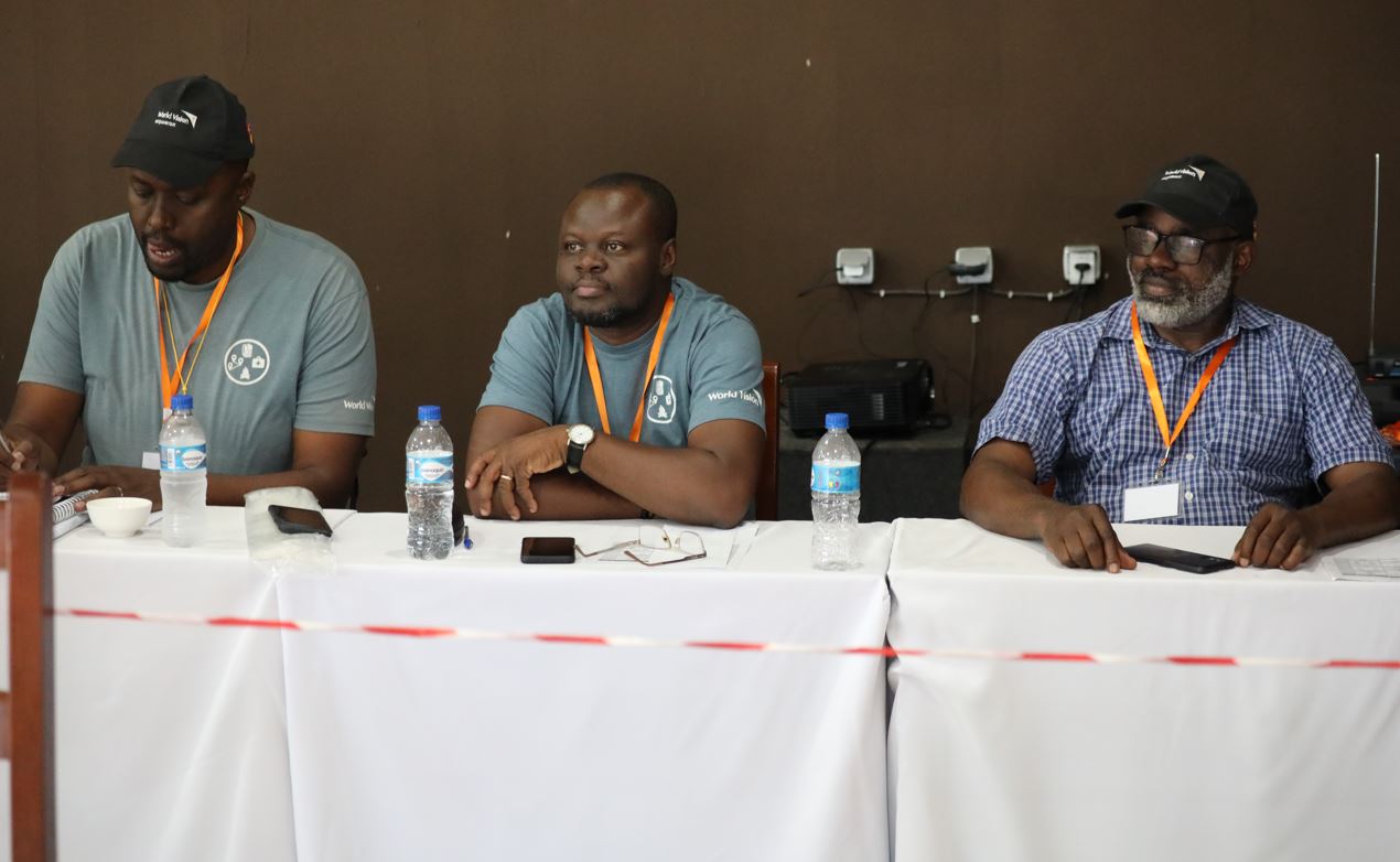 Ângelo Pontes, middle, says World Vision will implement projects in Cabo Delgado. Photo: António Massipa / World Vision