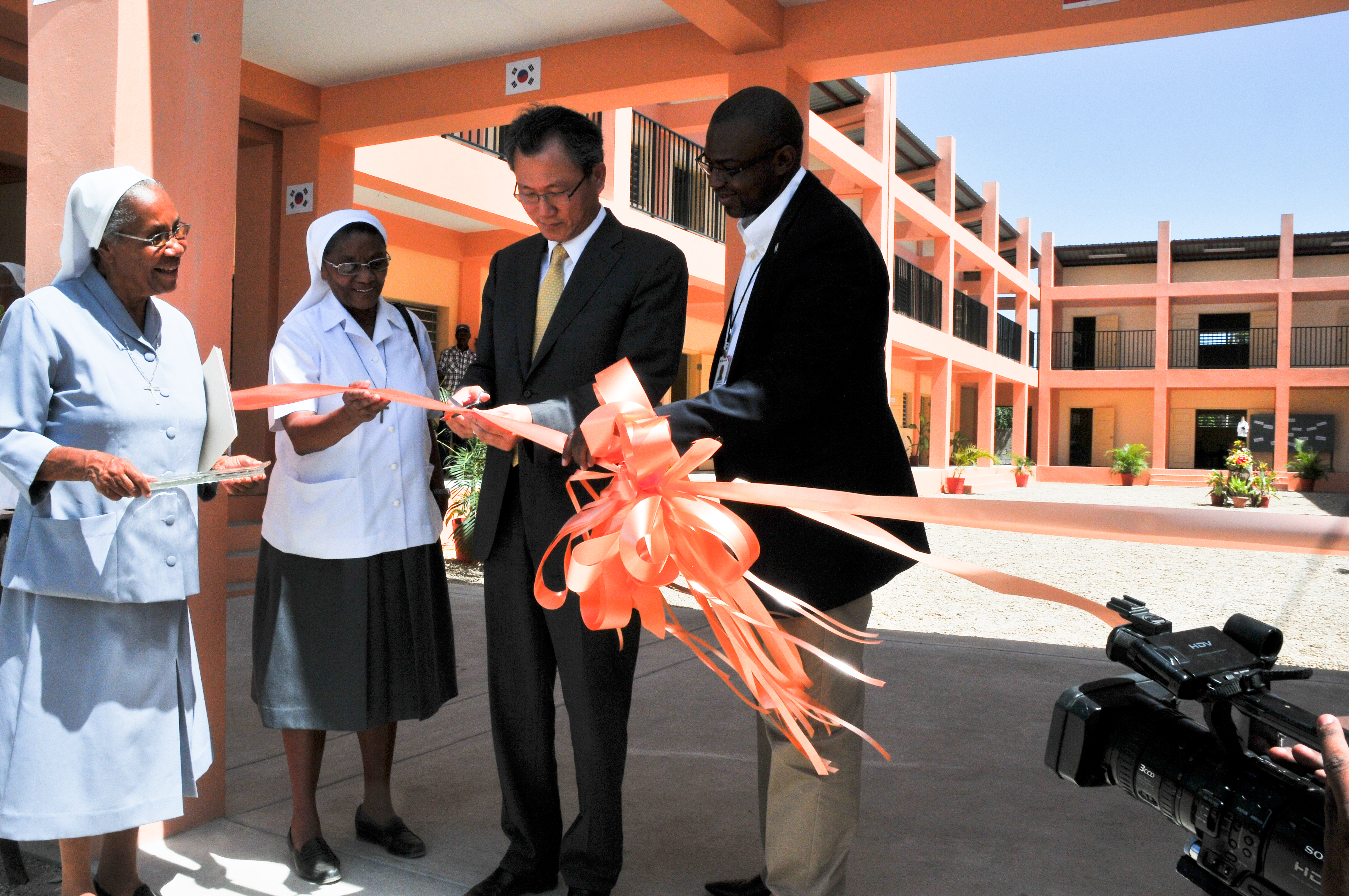 Inauguration ceremony of the Montfort Institute 