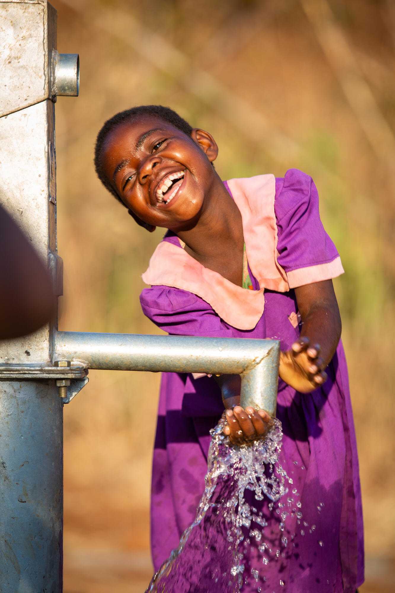 Ireen drinks the clean water 