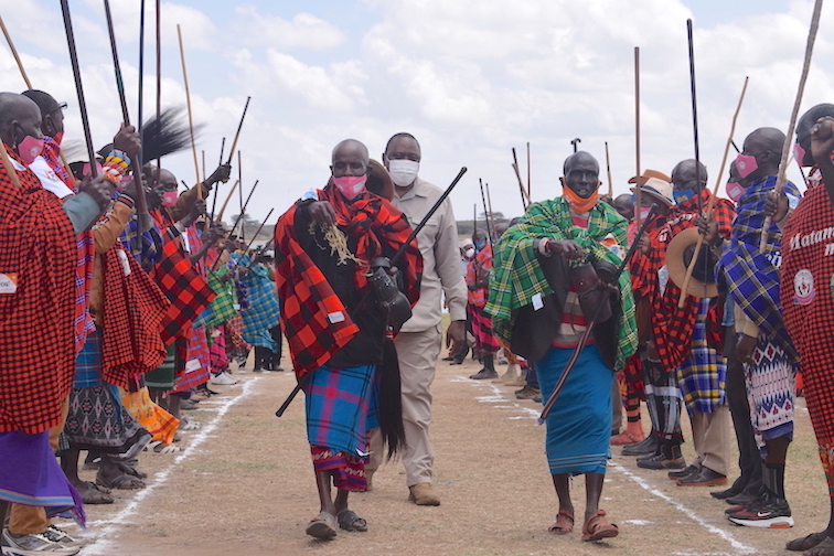 President Uhuru Kenyatta receives blessings from the elders.They vowed to use their influence to #ENDFGM. The president urged the community to embrace beneficial cultural practices&do away with harmful ones that prevent women from being active participants in Kenya's development.