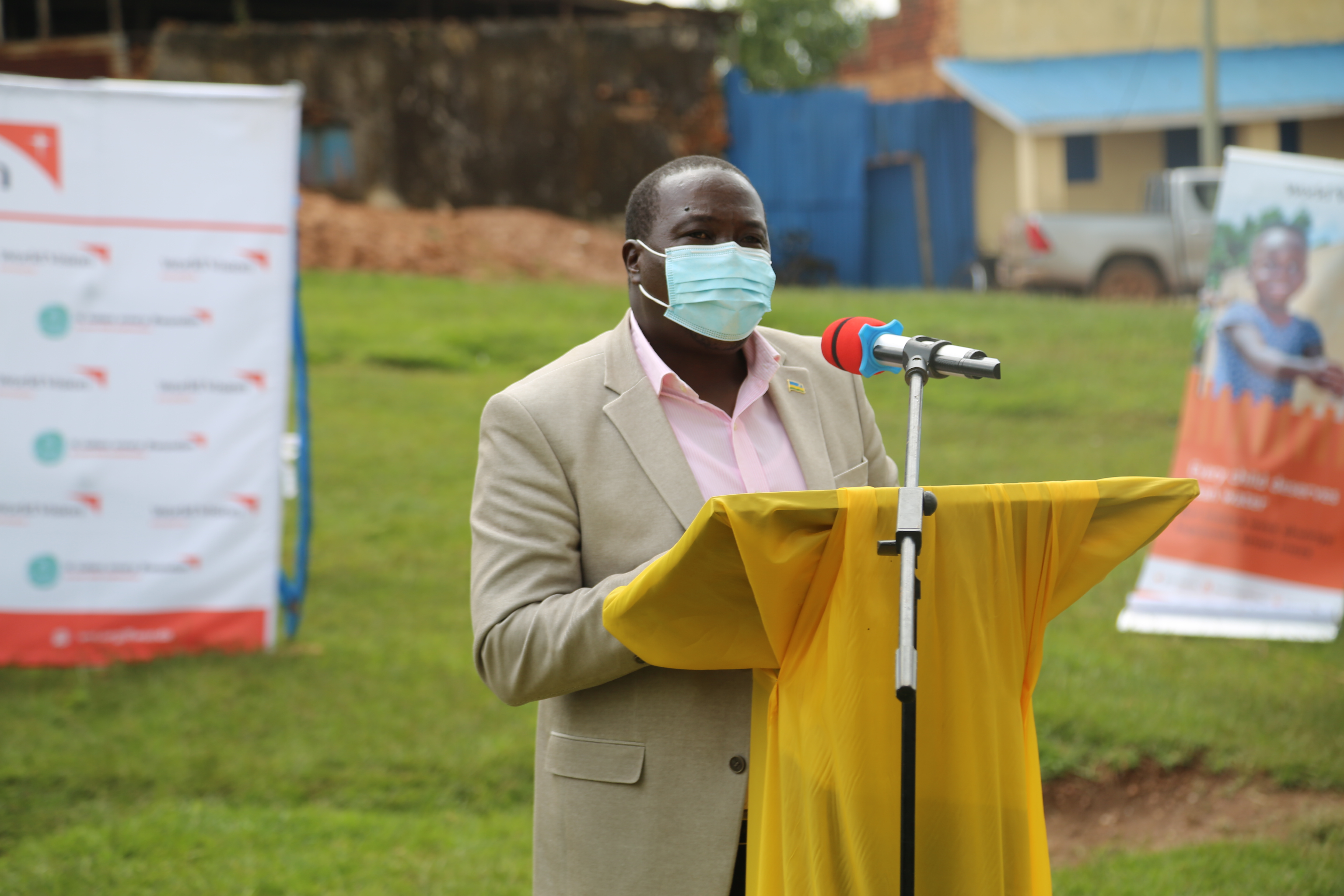 The Governor of the Northern province addresing the community