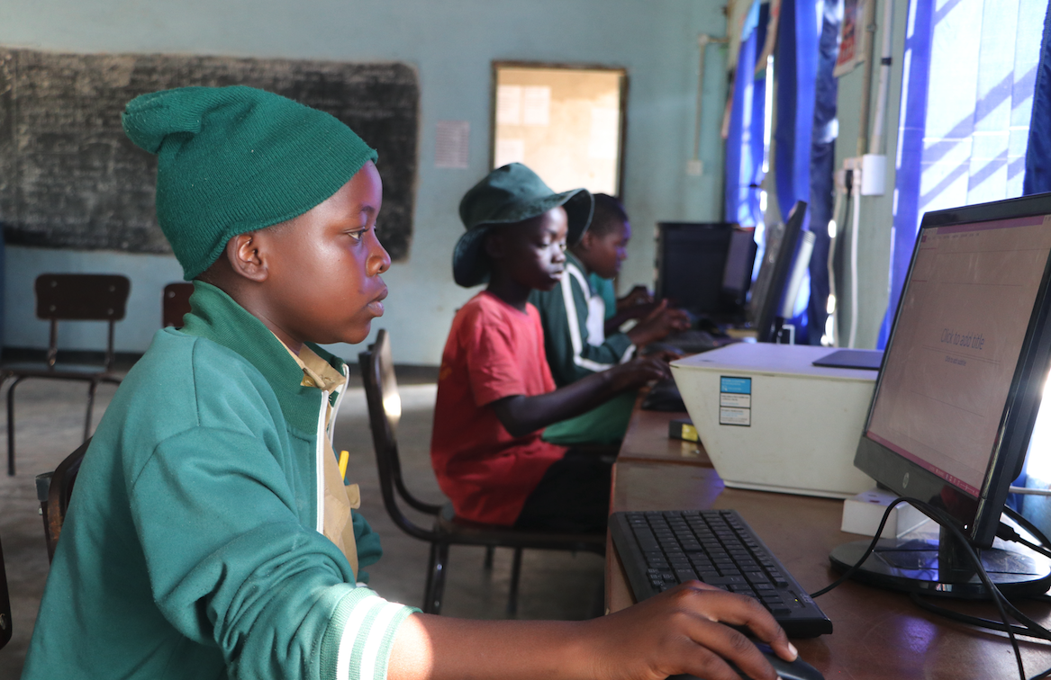 A student at Gandavaroyi E-Learning Centre