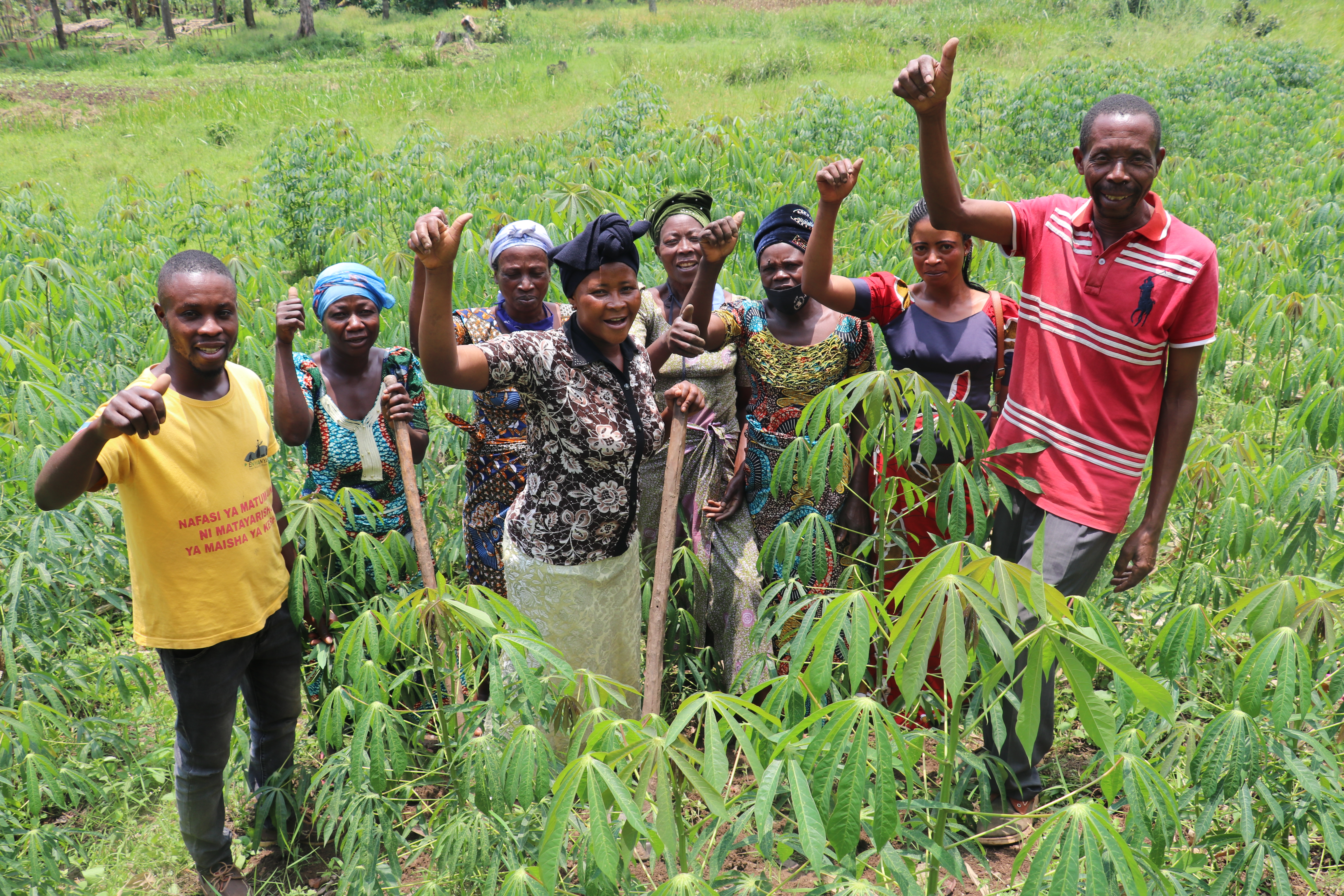 Figure 2: FSP_2022: Julienne KASHISHA and her colleagues in the field of the OP COOPAMI in Kasheke.