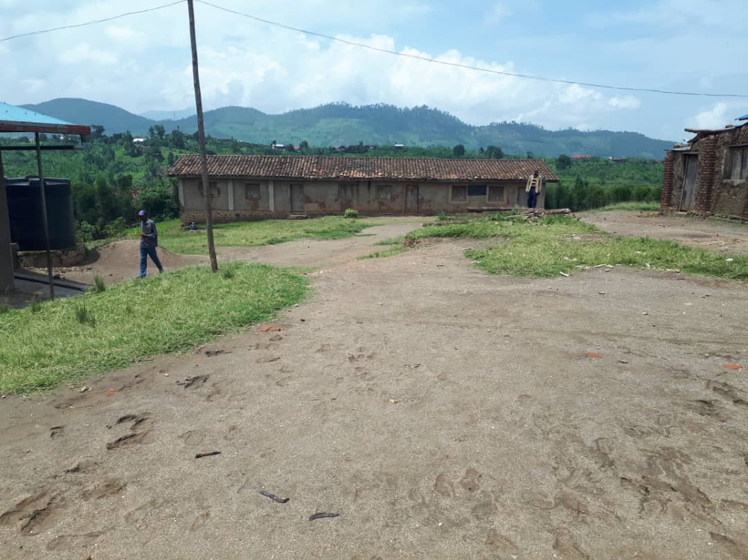 Groupe Scholaire Kibirizi classrooms before World Vision's intervention.