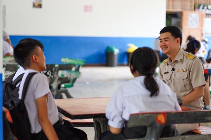 Kru Base and his students