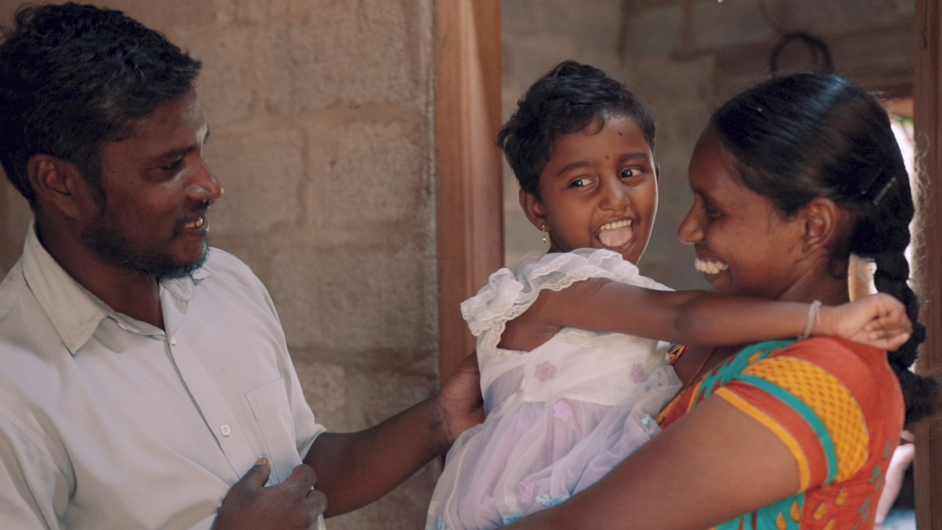 maduwarshini with parents