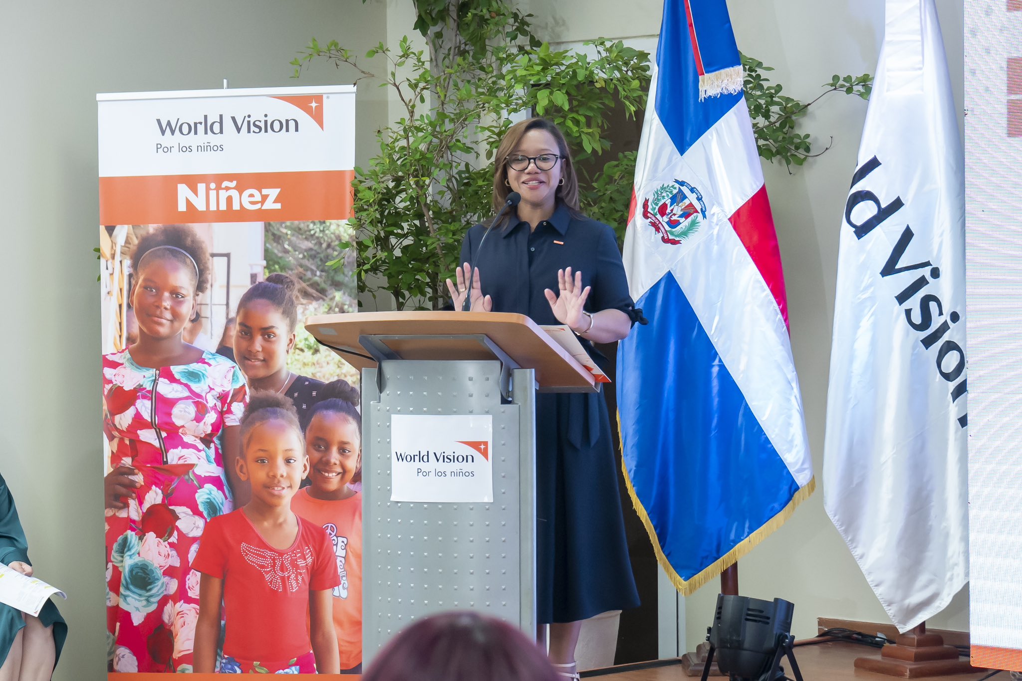 World Vision and First Lady present the 4th Journalism Award for Children