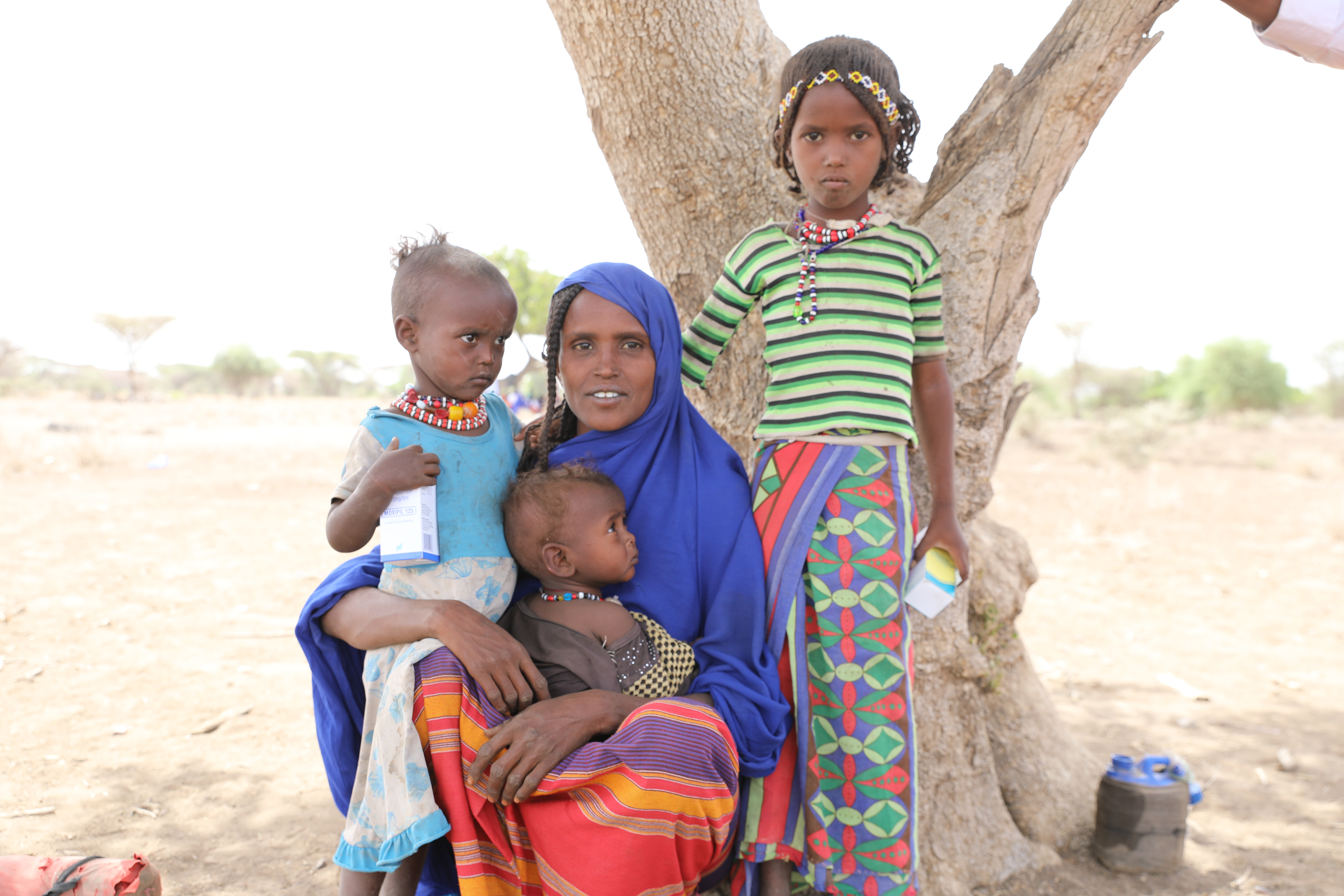 Assiya Ali with her 3 children 