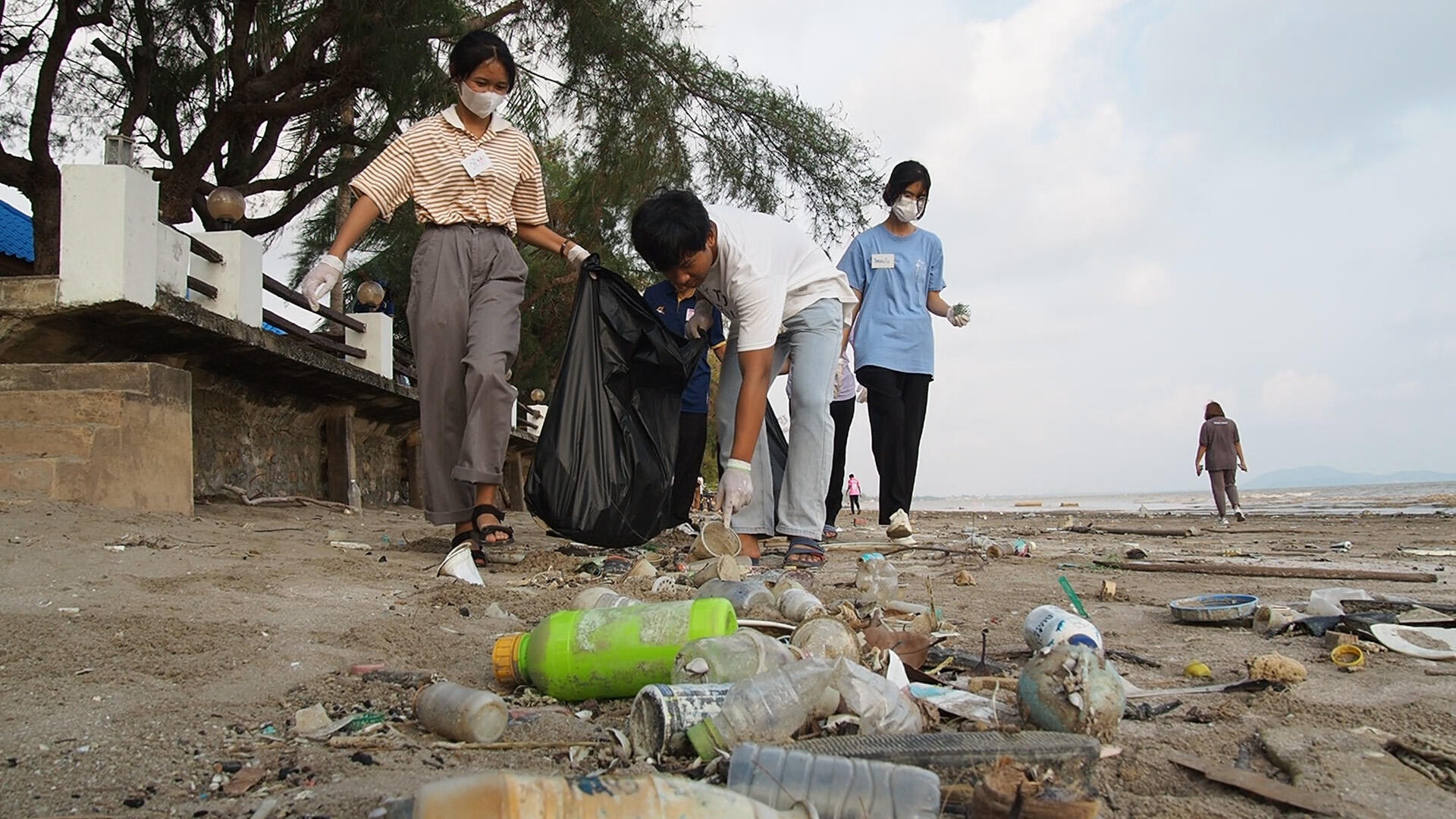 Experience firsthand the gravity of waste problems impacting the environment