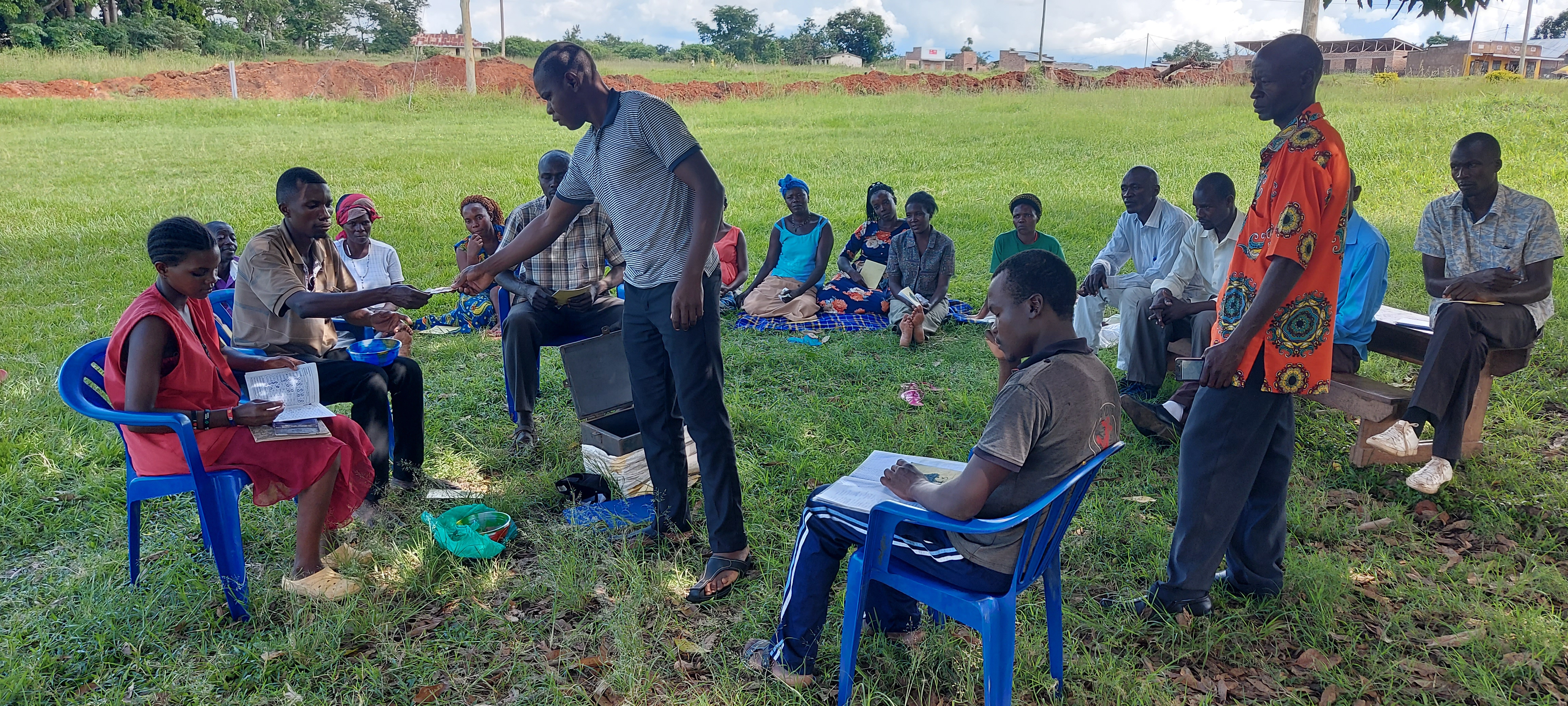 World Vision Uganda resilience livelihoods saving for tranformation dreams building secure livelihoods Household Enagement and Accountability Approach Clustering Households hoima kikuube