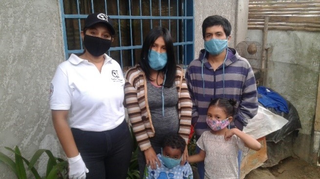 Kisbel Roman and her family in Venezuela 