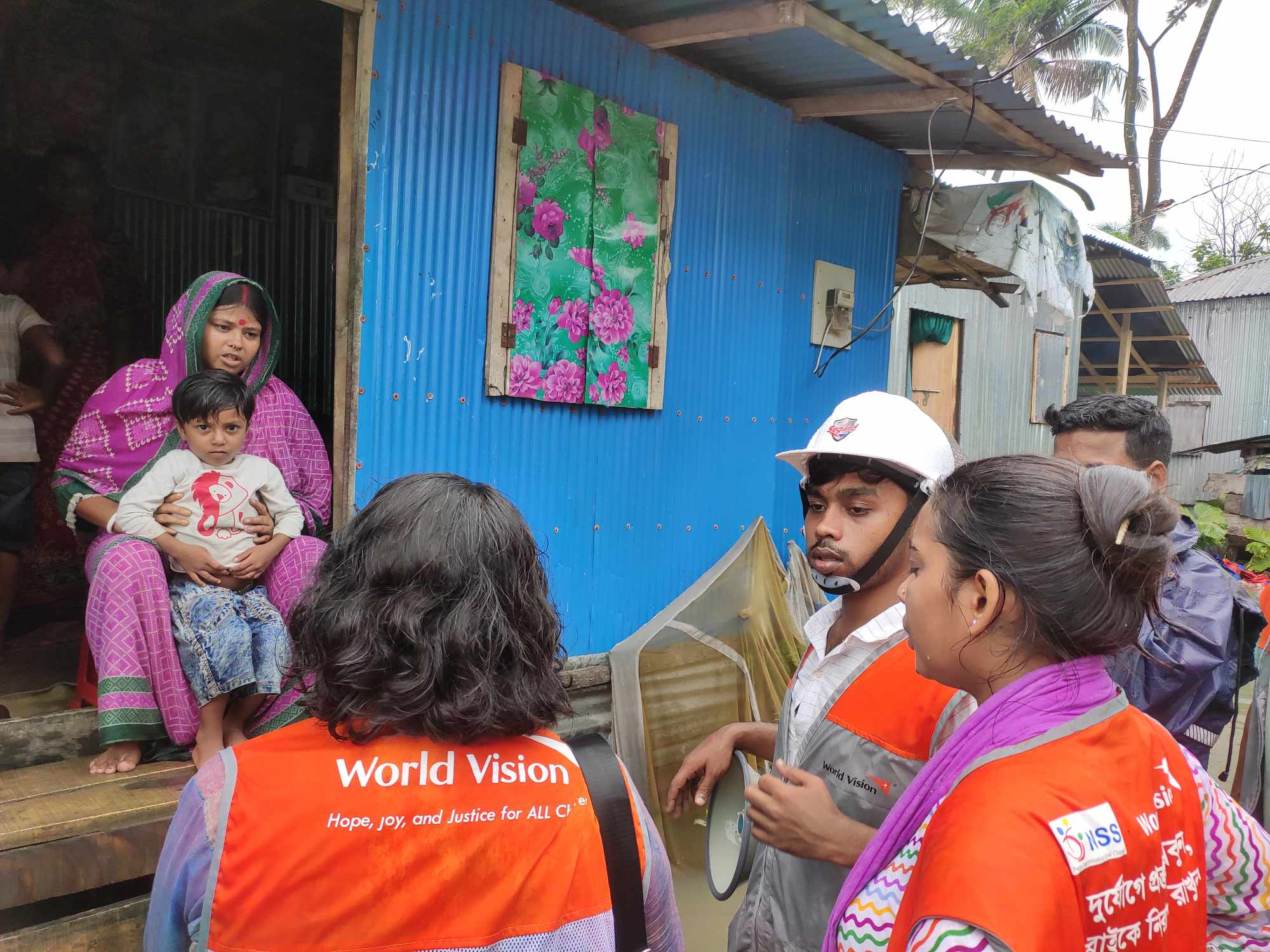 World Vision Bangladesh facilitating awareness sessions at the community level to ensure protection, plan for evacuation, provide safe shelter, and protect assets.
