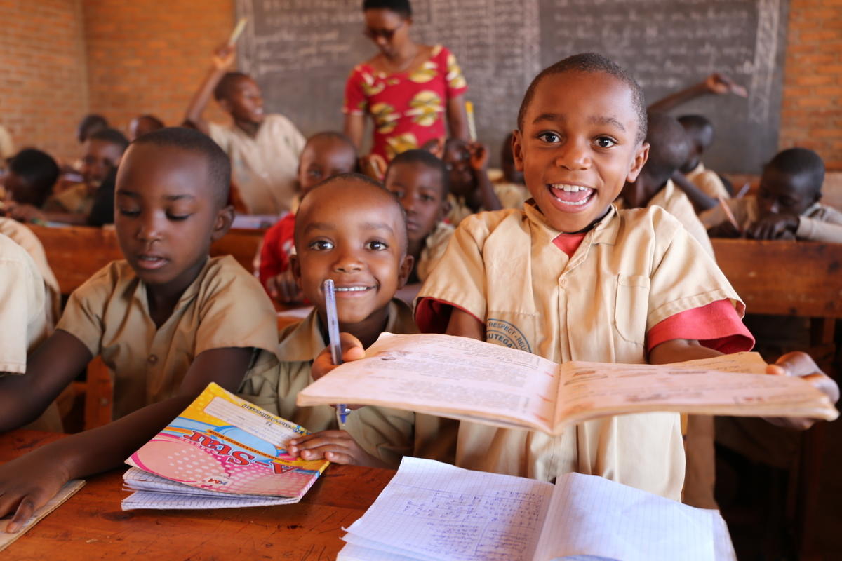 World Vision and WFP support children through School Meals in Burundi 
