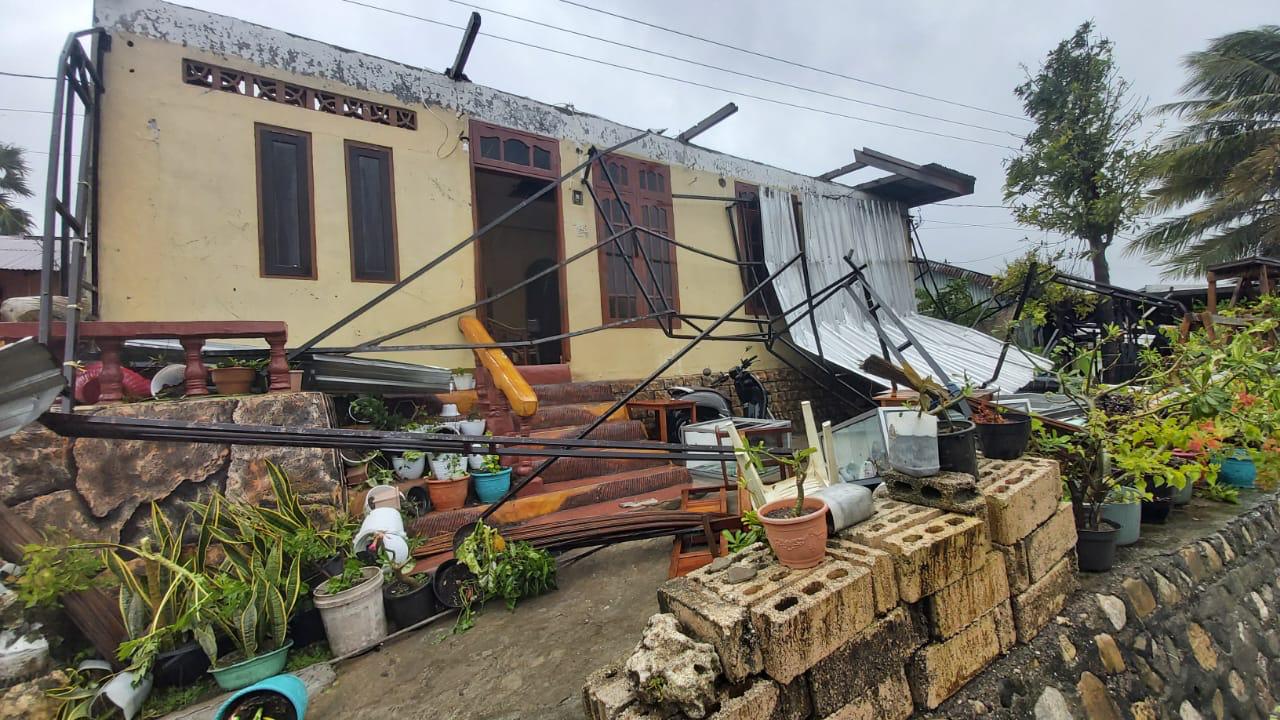 Home damaged by the cyclone