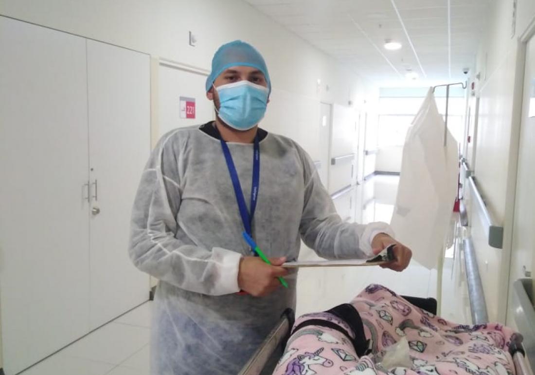 Venezuela refugee working as doctor in Peru