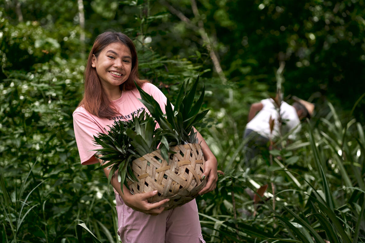 Sponsored child in Philippines passes on the blessings to others by sharing their harvest with neighbours