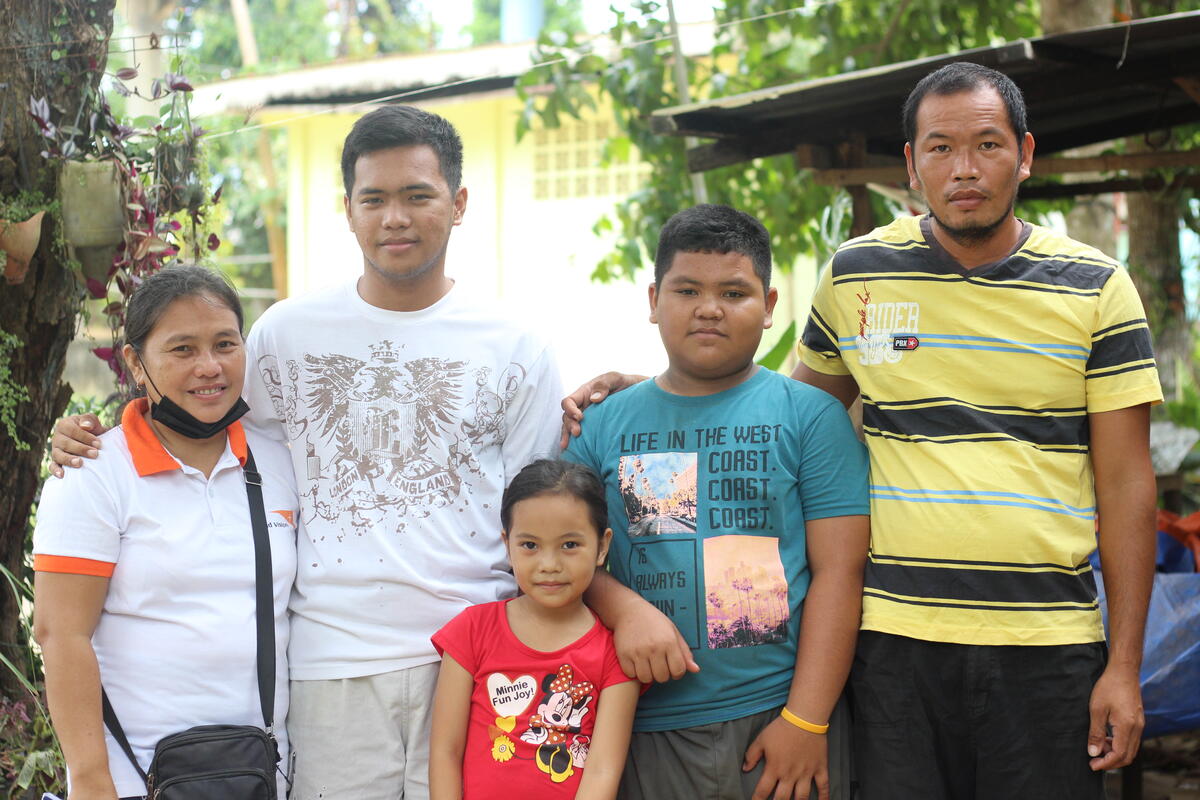 Zenen and her family.