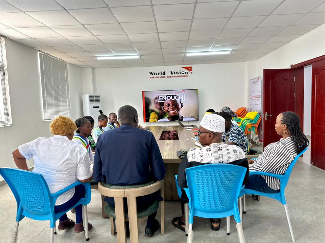 Les membres du parlement des enfants de la Centrafrique disent halte à la malnutrition et à la faim.