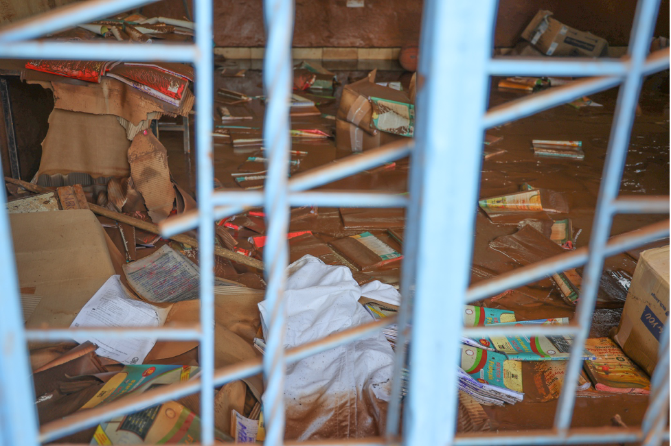 A classroom at Mathare North Primary School has been flooded, resulting in the loss of textbooks and writing materials for the school children. The school is now appealing for support.