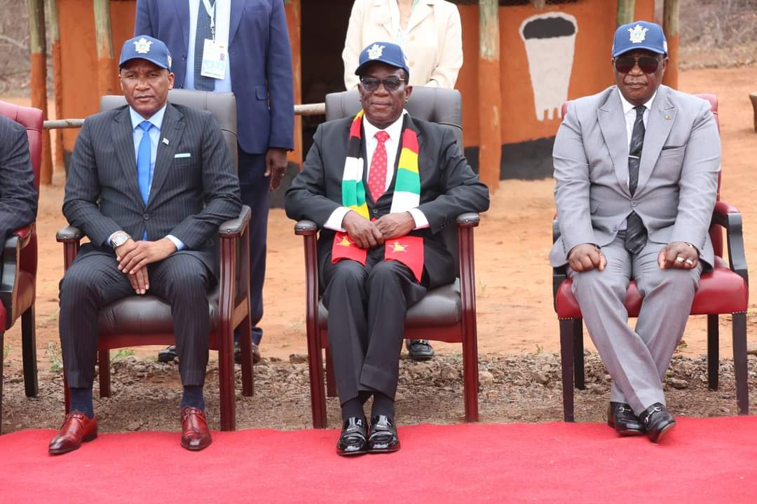 President Mnangagwa, sitting in the middle