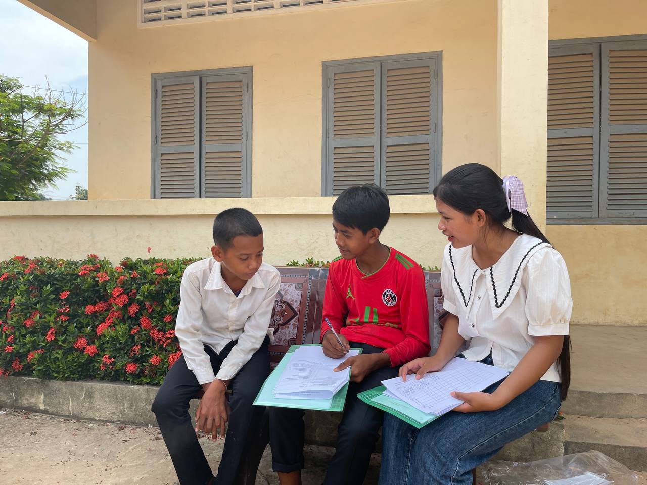 Children from the school meals child-led research from Cambodia /2025.