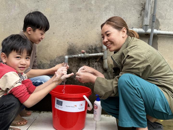 Family affected by Typhoon Yagi use a hygiene kit provided as part of an ECHO-funded project where World Vision is one of the implementors.