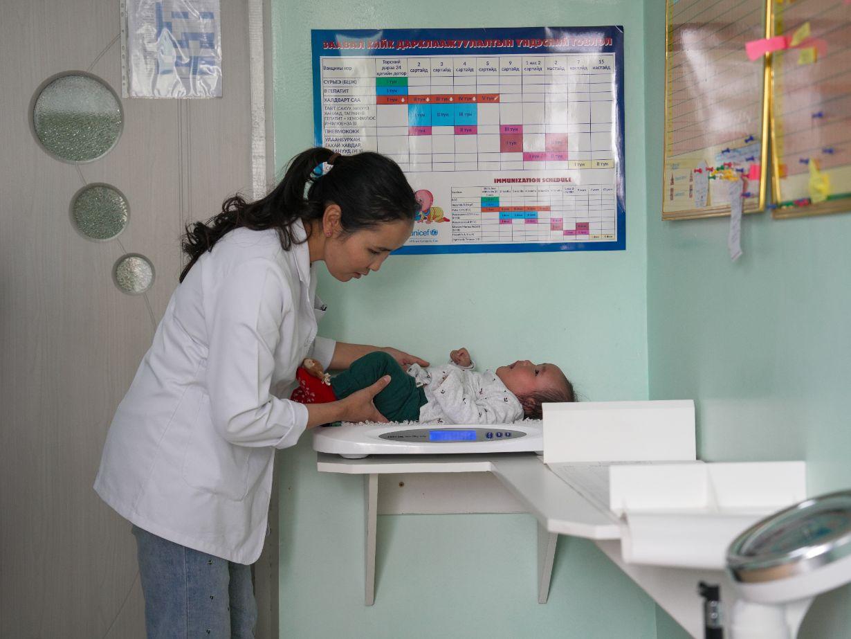 Health worker in maternal and child health project in Mongolia