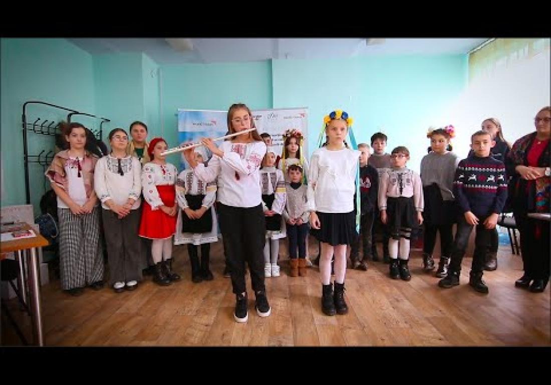 Ukrainian children sing a song of hope and cheer for Christmas | World Vision