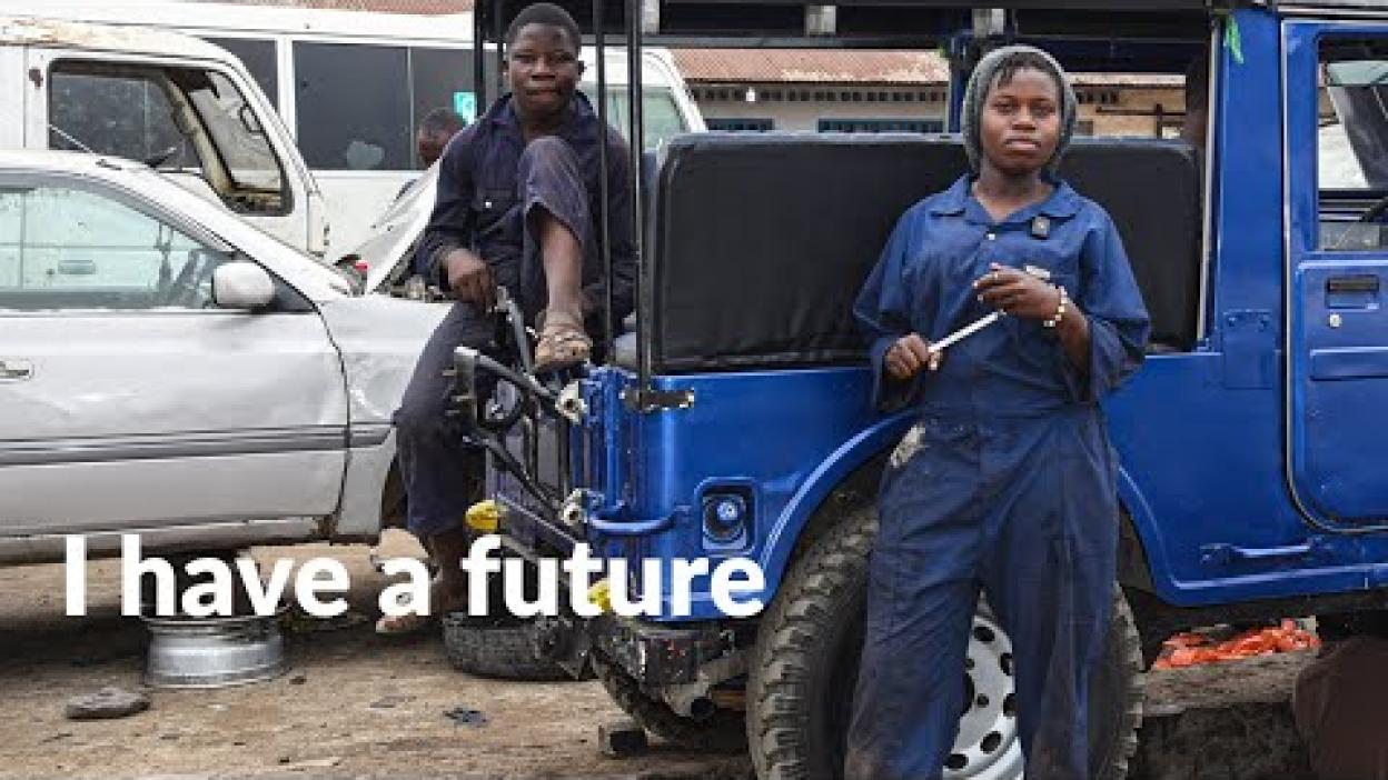Immaculée chose trucks!
