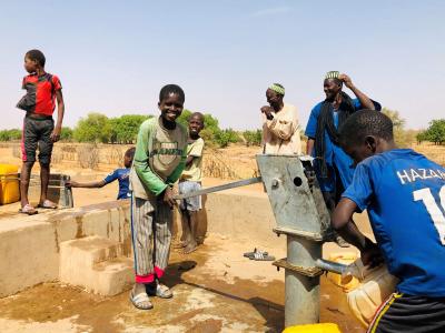 Through the previous phases of this program, WV Mali has completed, as of September 30, 2020, 2,480 improved water points including 1,895 new boreholes equipped with manual pumps, 370 rehabilitated hand pumps and 700 standpipes from solar mechanized systems