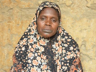 Widow and mother of 9 children, Fanta fled her village called Biba because, the armed conflict to settle in the circle of Djenné in Mali. 