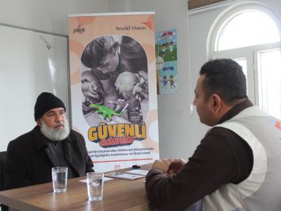 Youssef with Pikolo team, World Vision Syria Response Partner–  Pikolo