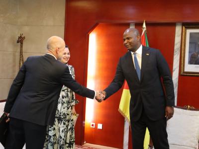 Daniel Chapo, President of Mozambique, with Matthew Pickard, World Vision Southern Africa Regional Director