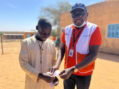 Photo of cash assistance activity