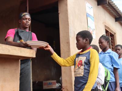 School meals in Mozambique represent one of the main alternatives for improved child nutrition (1)
