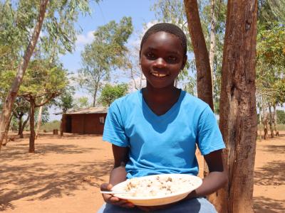 Kelvin tastes his meal in the first day of school after returning from holidays (1)
