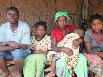 From left to right: Inocencia’s husband (Jamal); Dina; Inocencia holding young Patiricio; and Sonia.
