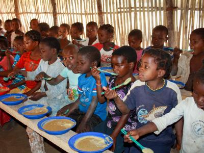 MOZ  SCHOOL MEALS
