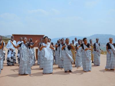 ‘Inyamamare’ Troupe supported by World Vision