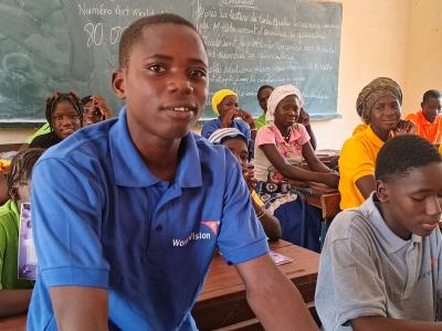 Aged 14, Tandin thought his dreams of an education were slipping away. Behind his desire to continue his studies lay a daily struggle: the fight against hunger.